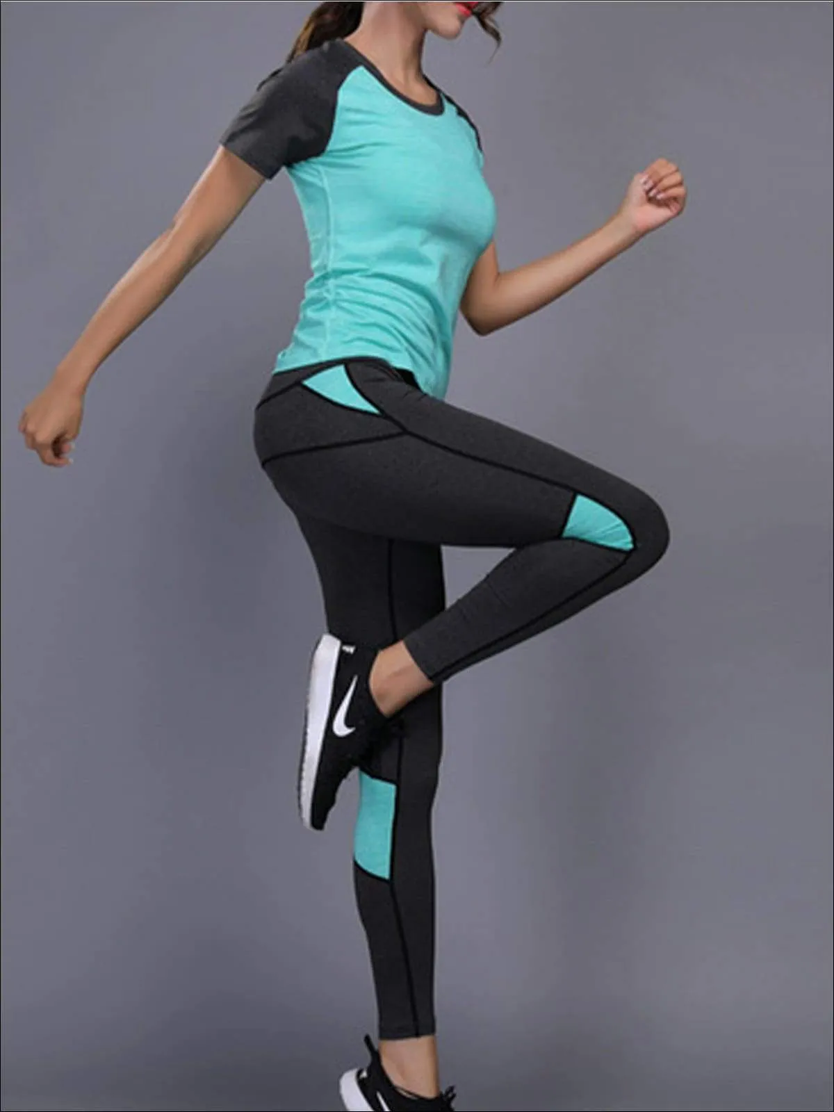 Women's Contrast Panel Workout Top & Leggings Set