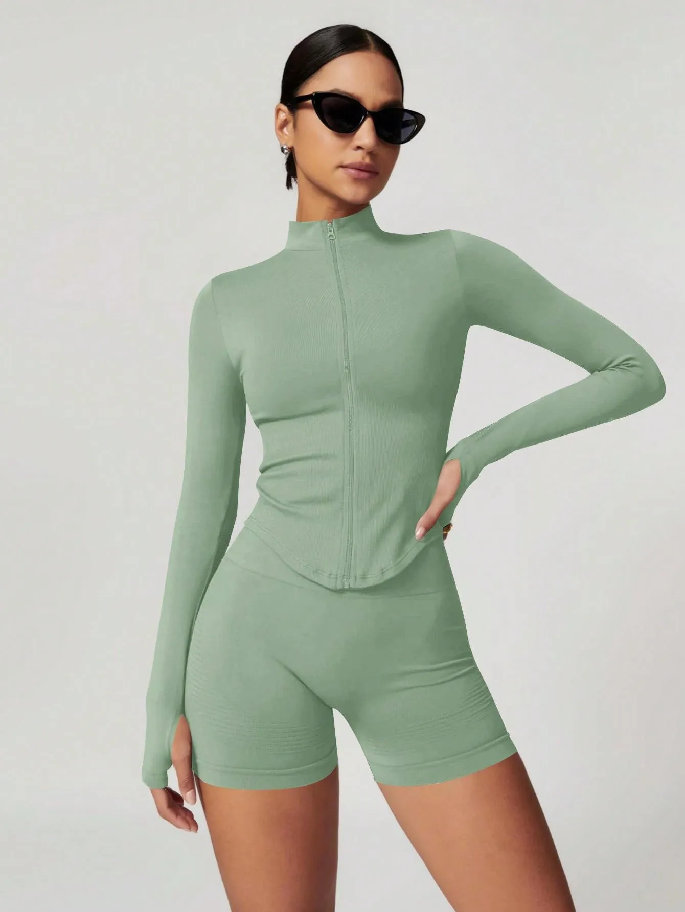 Women’s Standing Collar Zipper Yoga Jacket – Tight Fit, Quick-Dry Sports Top