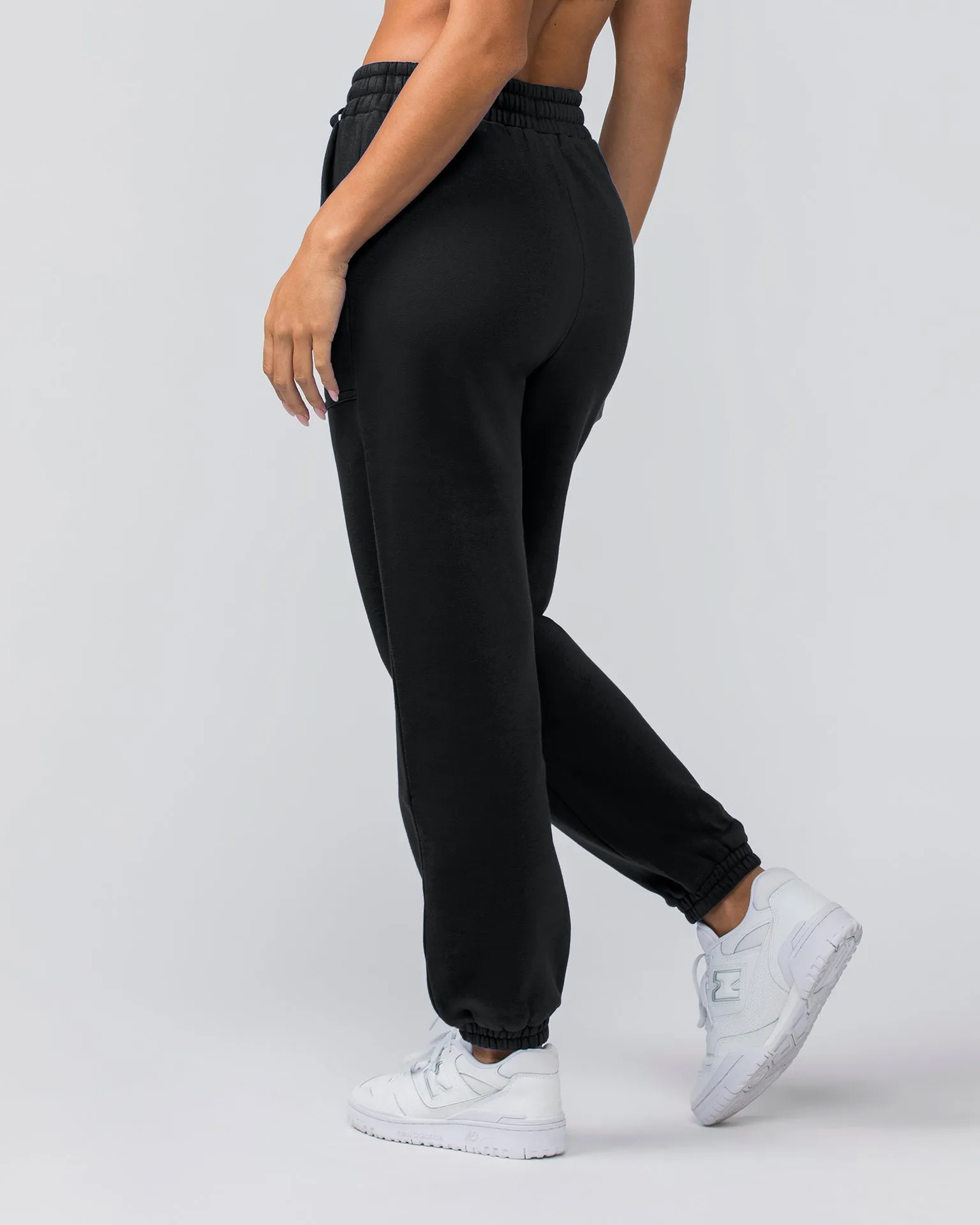 Worldwide Trackies - Black